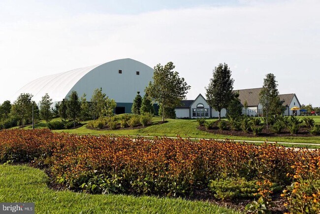 Building Photo - 114 Galaxy Pl