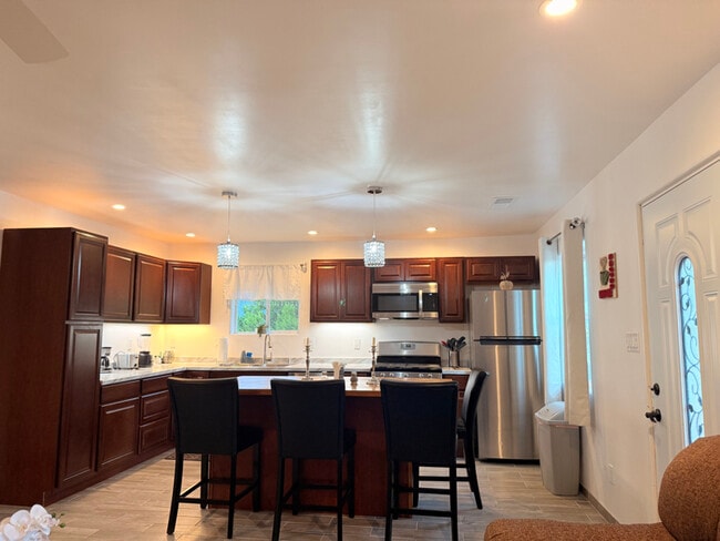 Building Photo - 19 Scarlett Ln