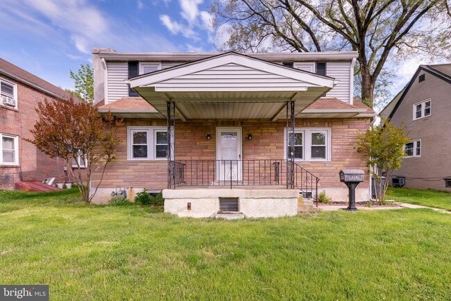 Building Photo - 429 Manor Ave