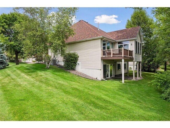 Building Photo - 18464 Farmstead Cir