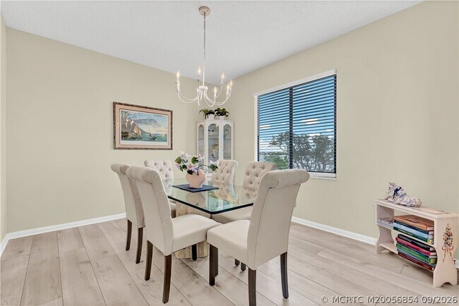 Building Photo - 2560 NW Seagrass Dr