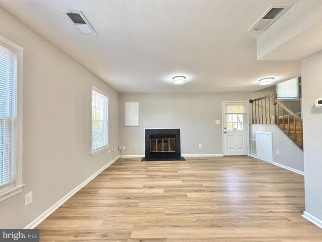 Building Photo - 14421 Gringsby Ct