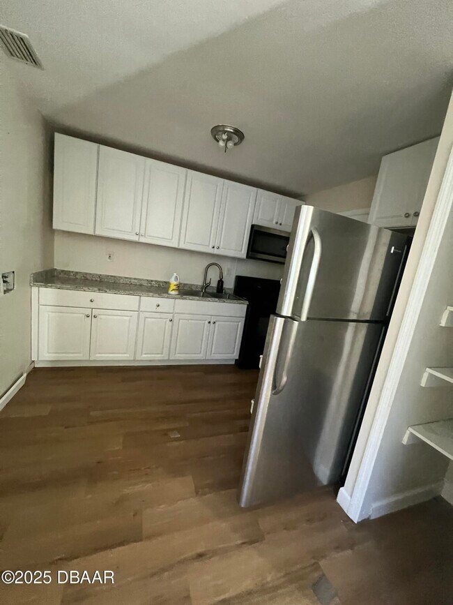 Building Photo - 536 Ruth St