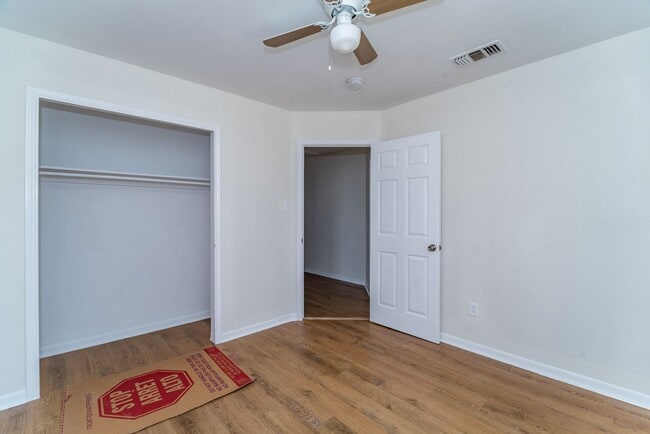 Building Photo - 3-Bedroom Duplex