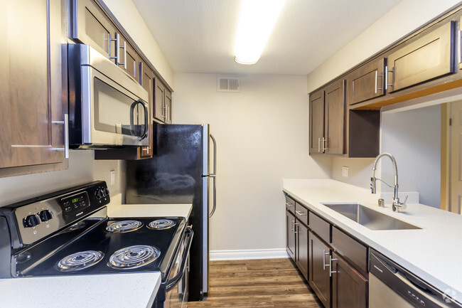 1 BR, 1 BA - 670 SF - Mission Trails Apartments