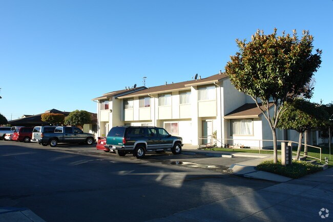 Building Photo - Las Casas de Madera
