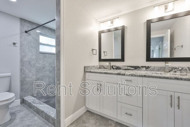 Building Photo - 12870 101st Way N