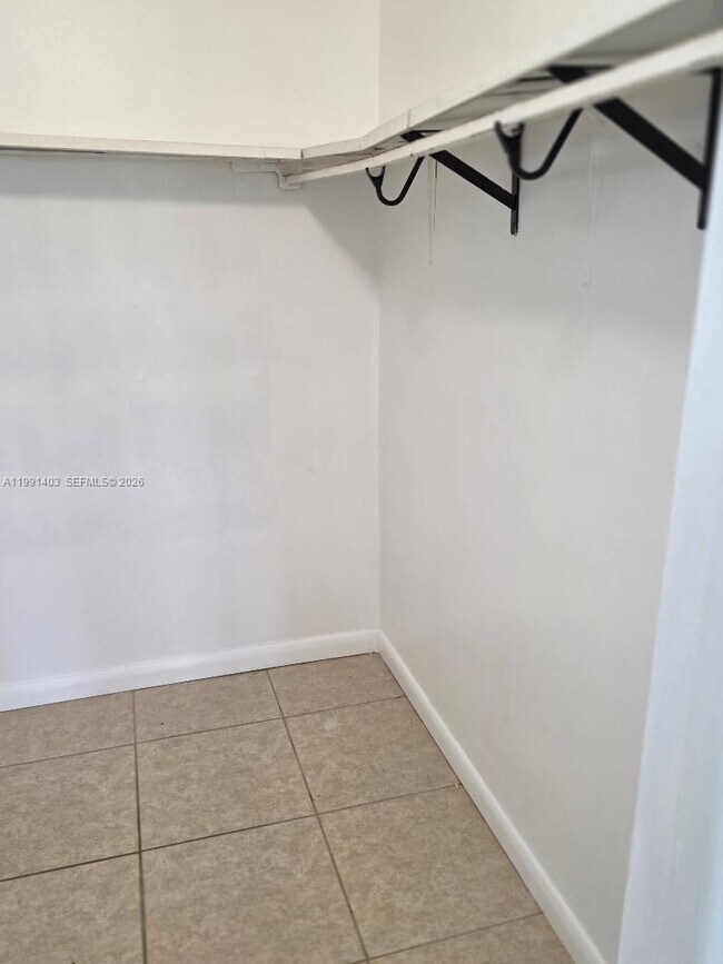 Building Photo - 14830 Naranja Lakes Blvd