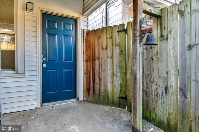 Building Photo - Coming Soon- Spacious 3 Bedroom Home with ...