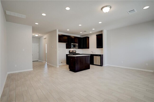 Building Photo - 1724 Artesian Spgs Xing