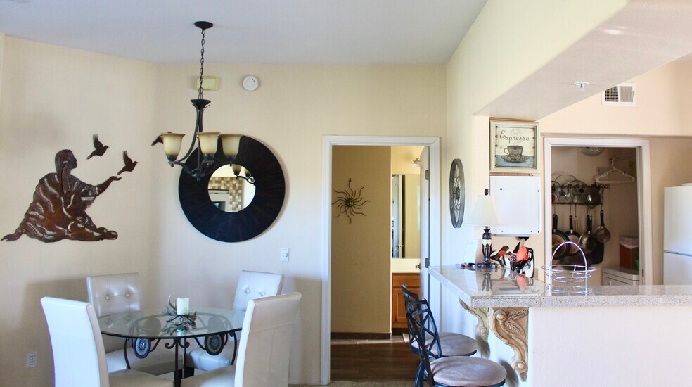 Building Photo - 10401 N Saguaro Blvd