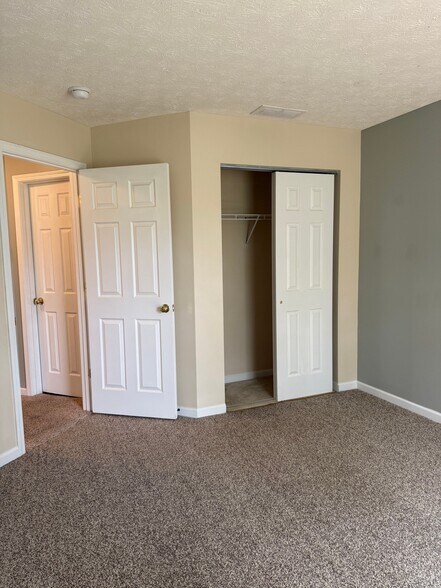 Building Photo - 4816 N Ashcroft Ln