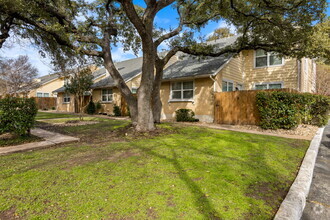 Building Photo - The Arbors at Tallwood
