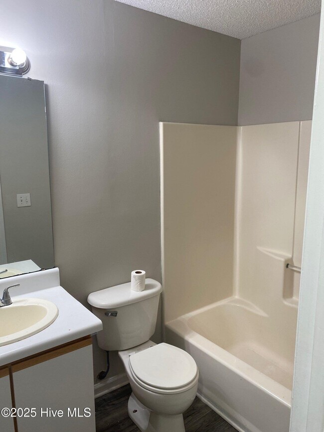 Building Photo - 102 Derwent Ct