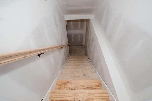 Building Photo - 932 Camden Ct