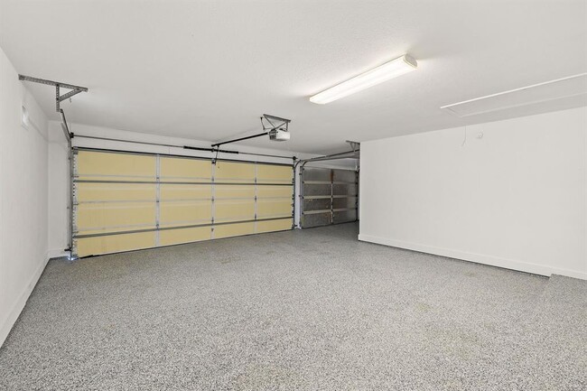 Building Photo - 581 Rupen Dr