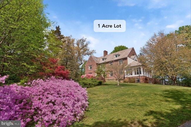 Building Photo - 5553 Little Falls Rd