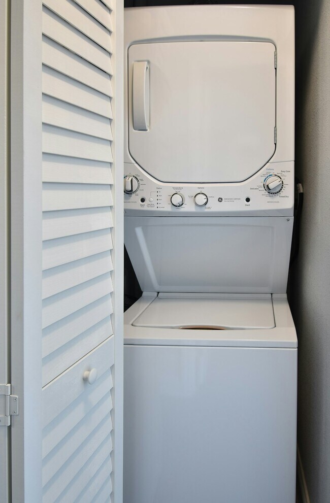 Building Photo - 111 73rd Ave N