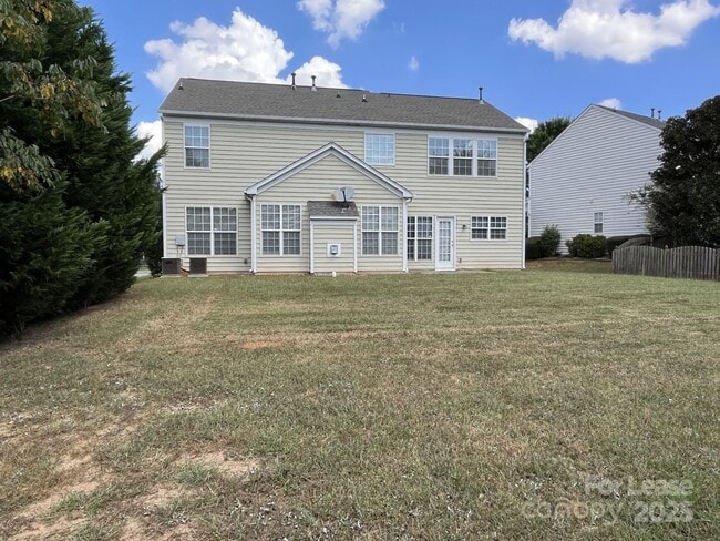 Building Photo - 11211 Maplehurst Dr
