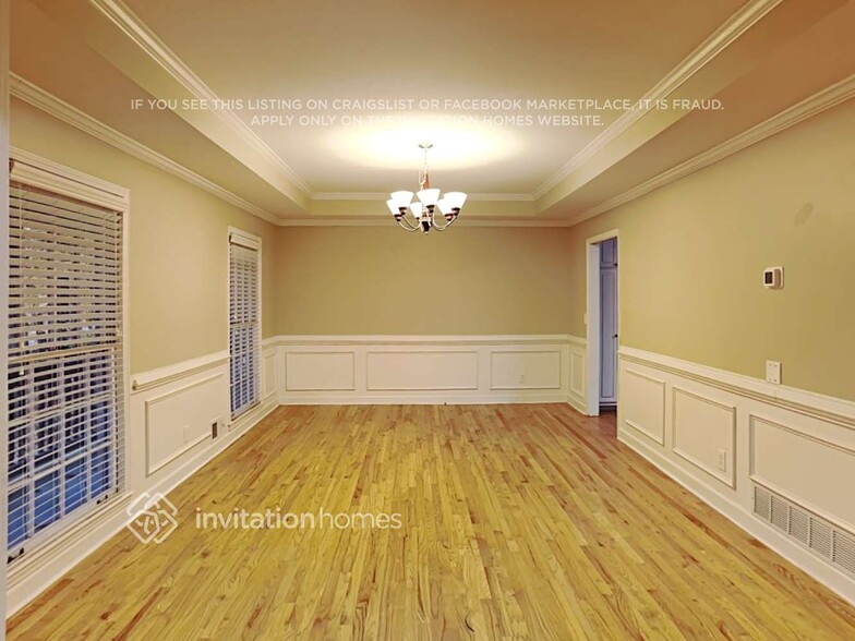 Building Photo - 960 Hunterhill Dr