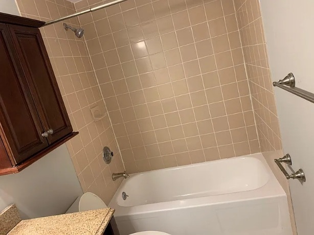 Building Photo - 120 Glen Hollow Dr