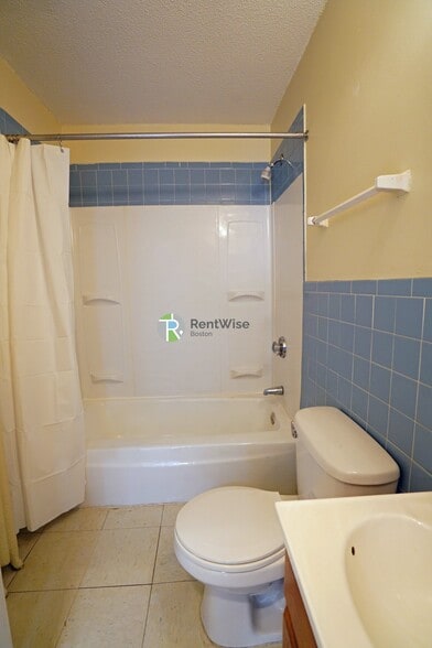 Building Photo - 1132 Commonwealth Ave