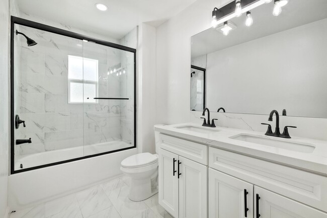 Building Photo - Beautiful Logan Heights Remodeled House