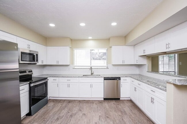 Building Photo - 4402 Dawn Creek Ln