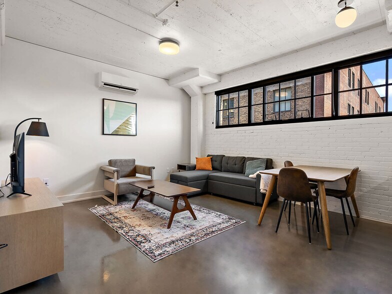 Primary Photo - 608 N 3rd St
