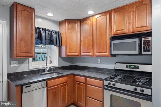 Building Photo - 1510 Patapsco St