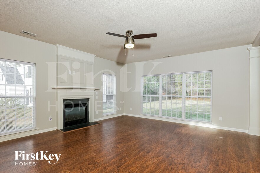 Building Photo - 4817 Loganshire Ln