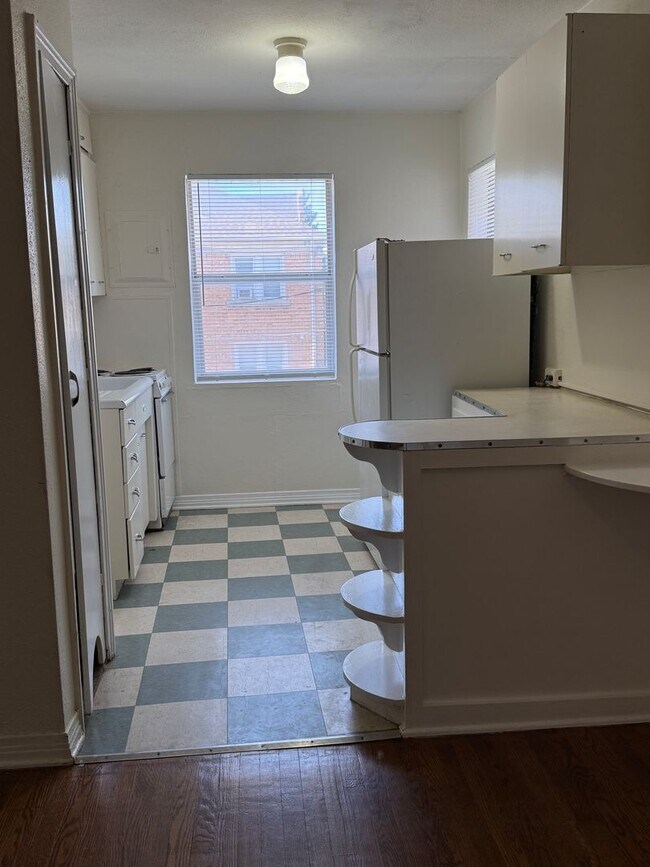 Building Photo - Classic 1-Bedroom, 1-Bath Apartment in Pri...