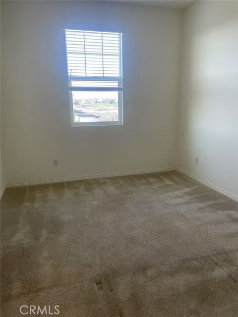 Building Photo - 3272 E Yellowstone Dr
