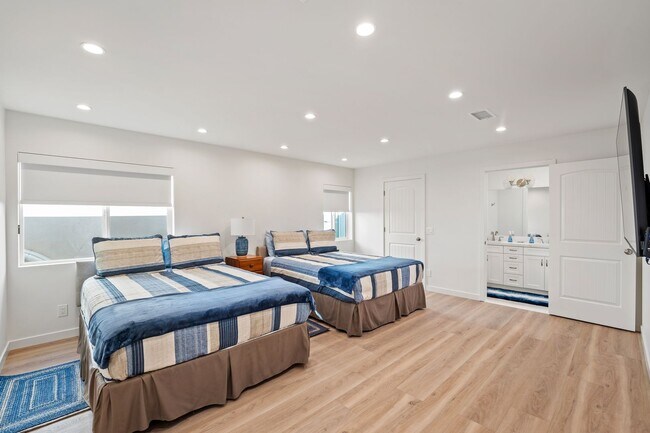 Building Photo - 3321O- Deja Blue | Hollywood Beach Oceanfront| FURNISHED