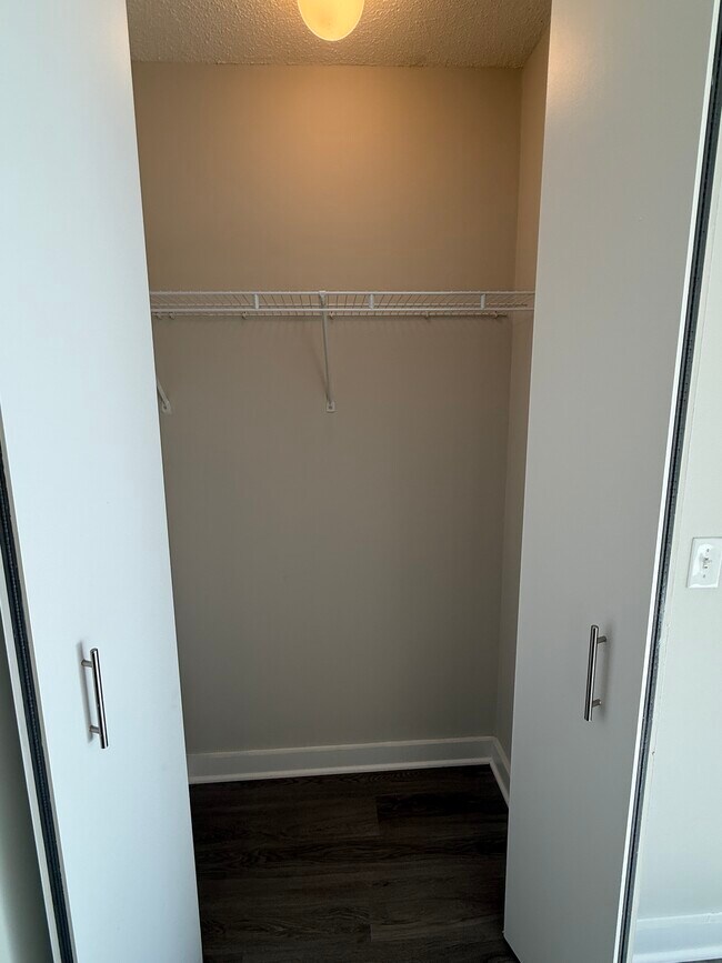 Building Photo - 509 N Dearborn-2001