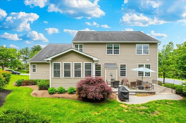 Building Photo - Short Term / Corporate Rental Available