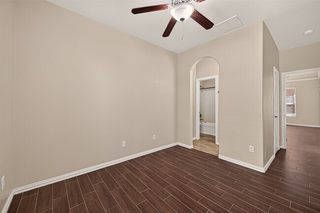 Building Photo - 12107 Redbud Brook Trail