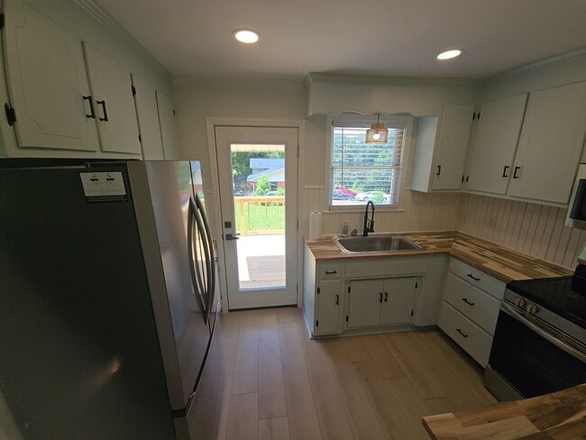 Building Photo - 509 Beechwood Cir