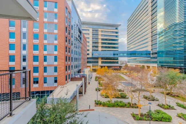 Building Photo - 1250 State St