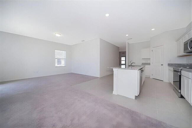 Building Photo - 5844 Bovine Dr