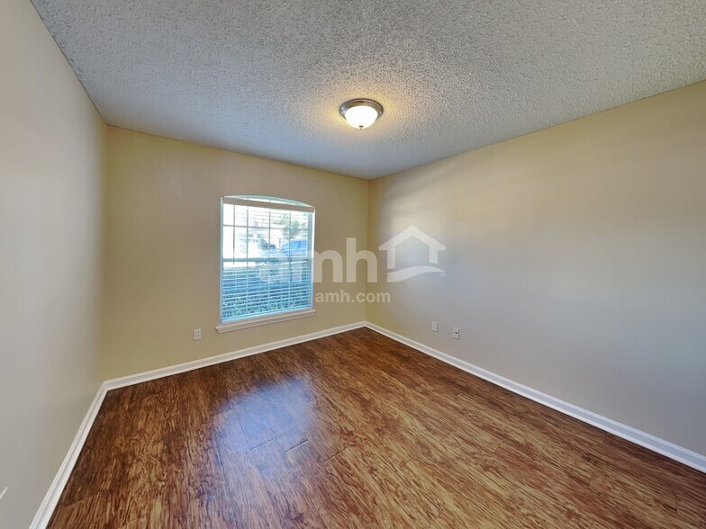 Building Photo - 2508 Westchester Ct