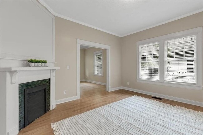 Building Photo - 1450 Graham St SW