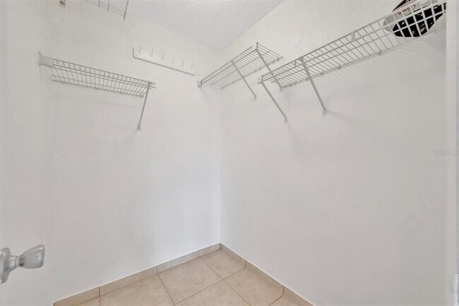 Building Photo - 10265 Gandy Blvd N
