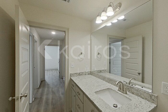 Building Photo - 8049 Hendrick Dr