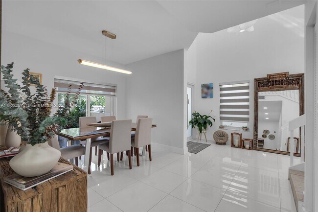 Building Photo - 15452 SW 50th Terrace