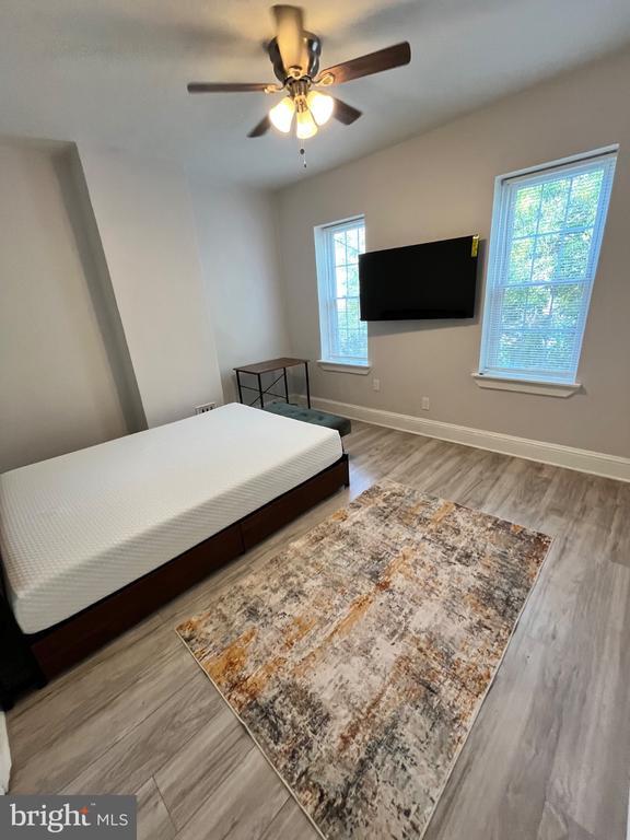 Building Photo - 2048 N Darien St