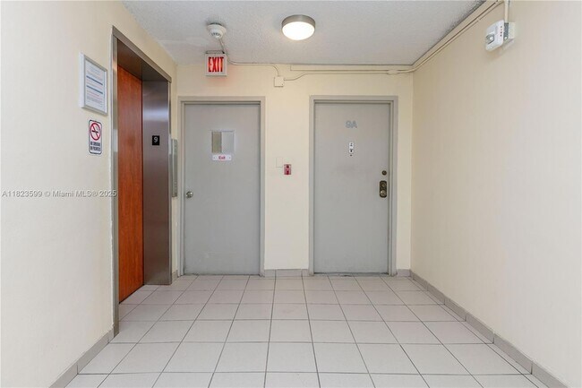 Building Photo - 1300 Alton Rd