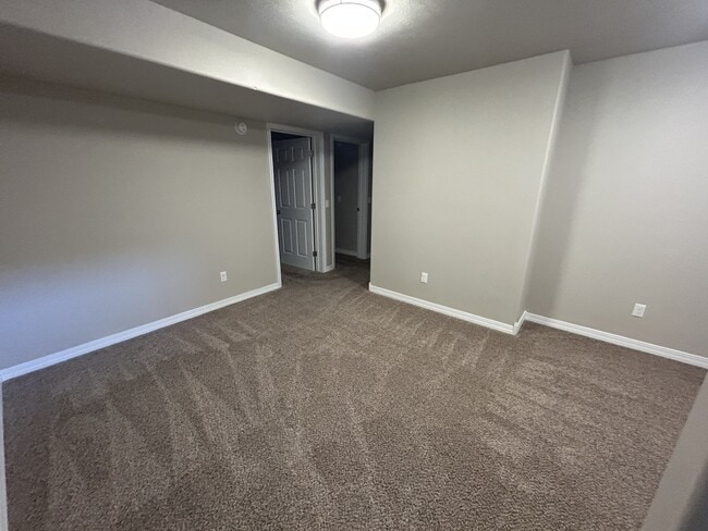 Building Photo - 2083 Lake Hills Dr