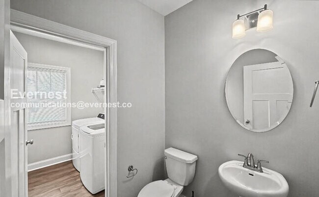 Building Photo - Spacious 3 Bed, 2.5 Bath Home with 2 Car Garage