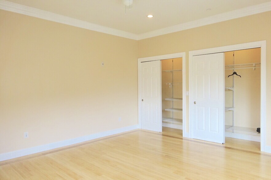 Building Photo - 473 Revere Beach Pky